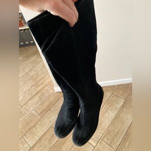 Aerosoles black suede boots….